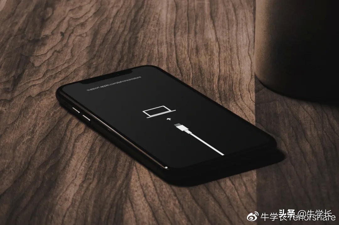 苹果ios17.4.1更新完手机卡不读,苹果更新ios16卡在恢复数据