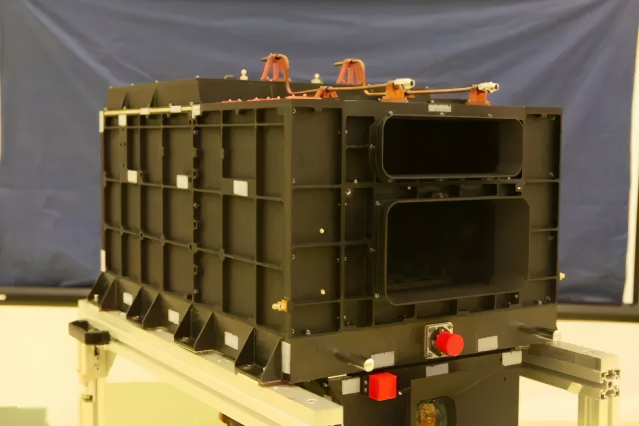 月球上的奇怪建筑物究竟是什么,月球背后的石碑是什么