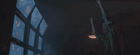 昔日影帝如今沦落为小鲜肉作陪,昔日影帝沦落街头