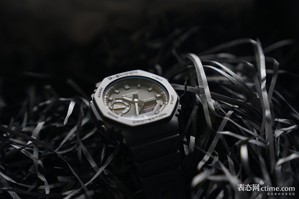 还有谁想偷懒？推荐一款日常不用操心、可以运动又不用打理的表