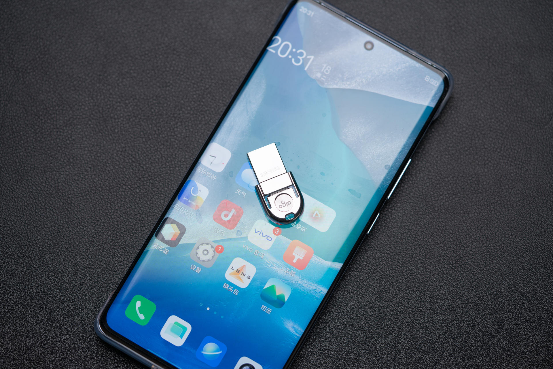 爱国者u盘和忆捷u盘哪个好,爱国者u盘和朗科u盘哪个好