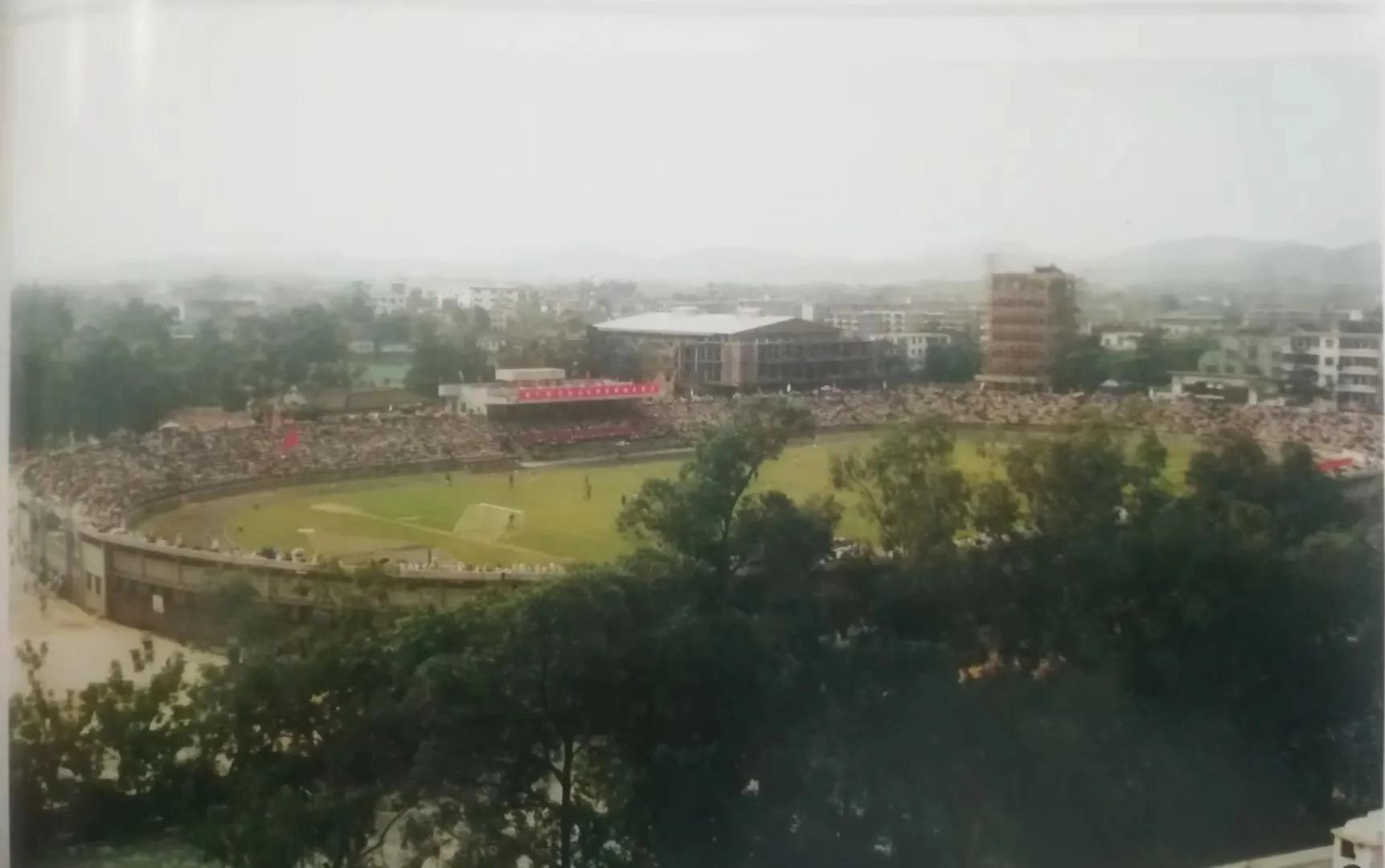 八十年代梅州老视频,梅州80年代老照片