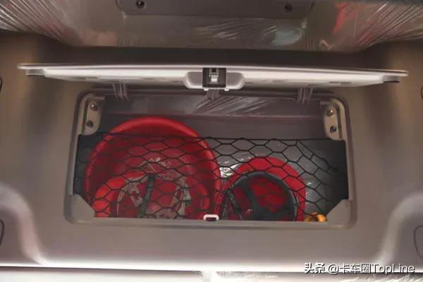 大运会记者采访视频小朋友,大运重卡客户心声