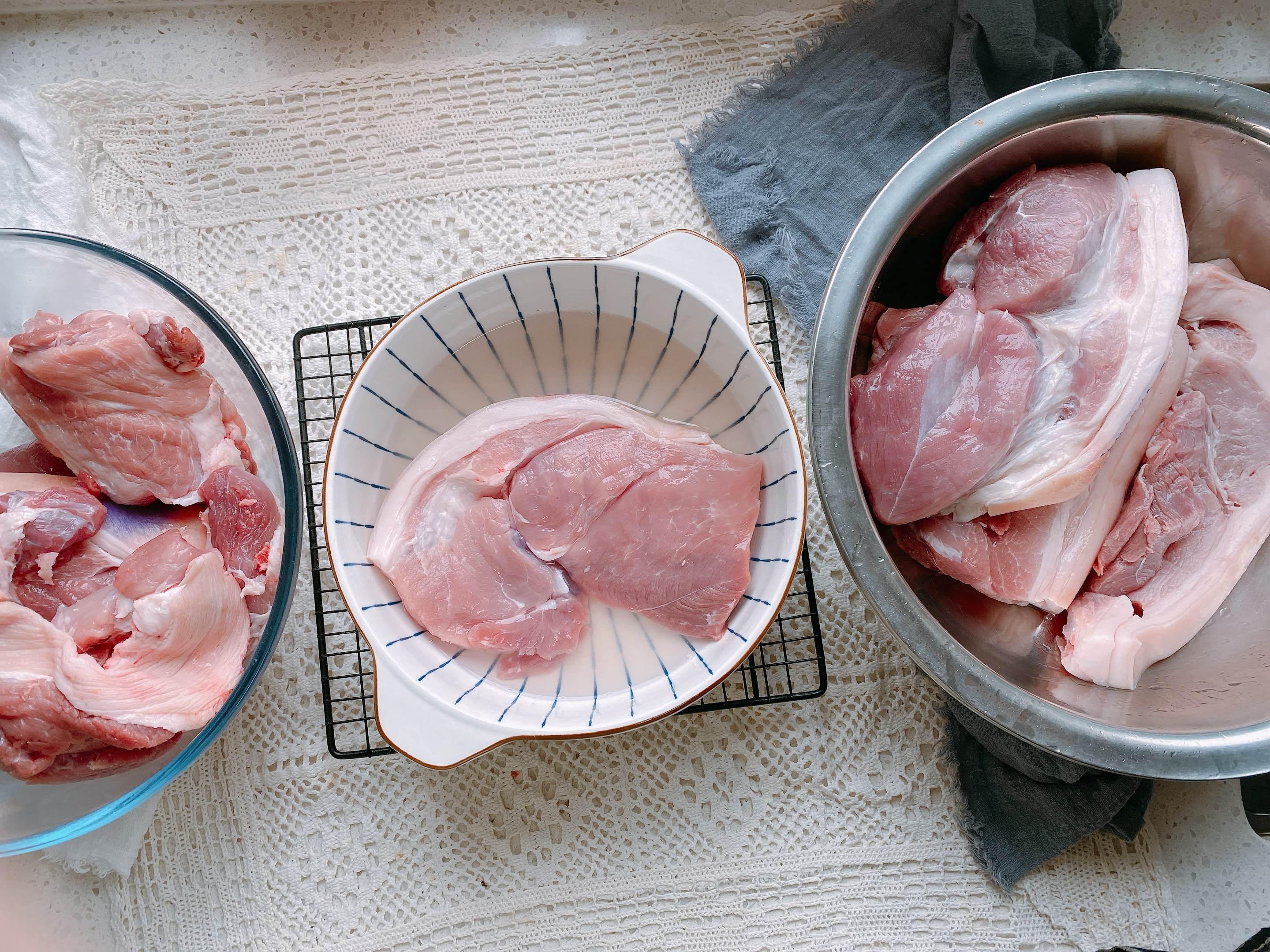 灌香肠放调料顺序,灌香肠最忌四种调料花椒