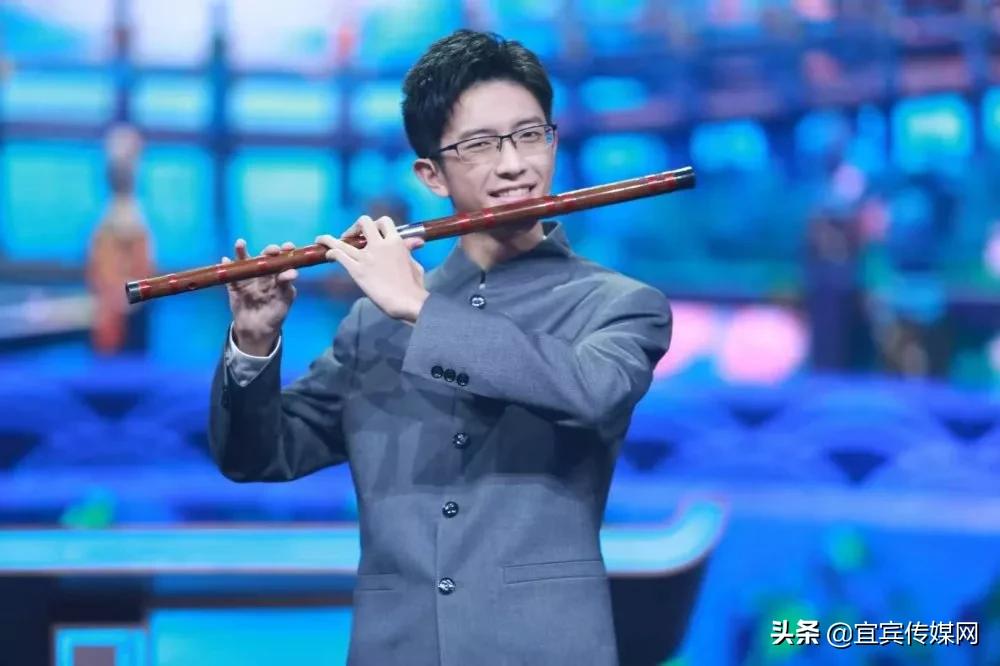 四川省宜宾市三中帅哥,宜宾市三中上诗词大会的男生