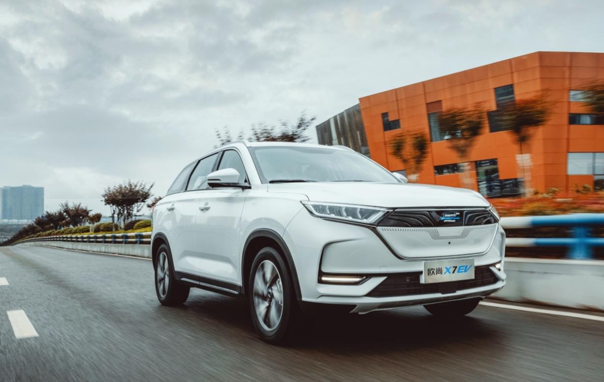 长安欧尚x7ev优惠6万,长安欧尚x7和科尚ev哪个好