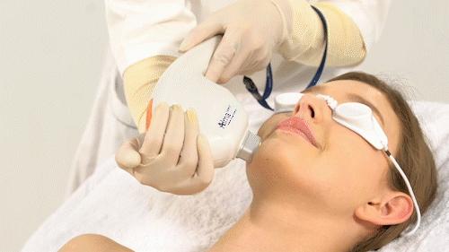 一到夏天皮肤就变黑变黄,夏天容易晒黑修复的水乳