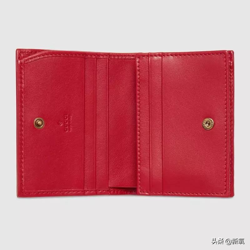 怎么买香奈儿女表,两万多买lv还是香奈儿