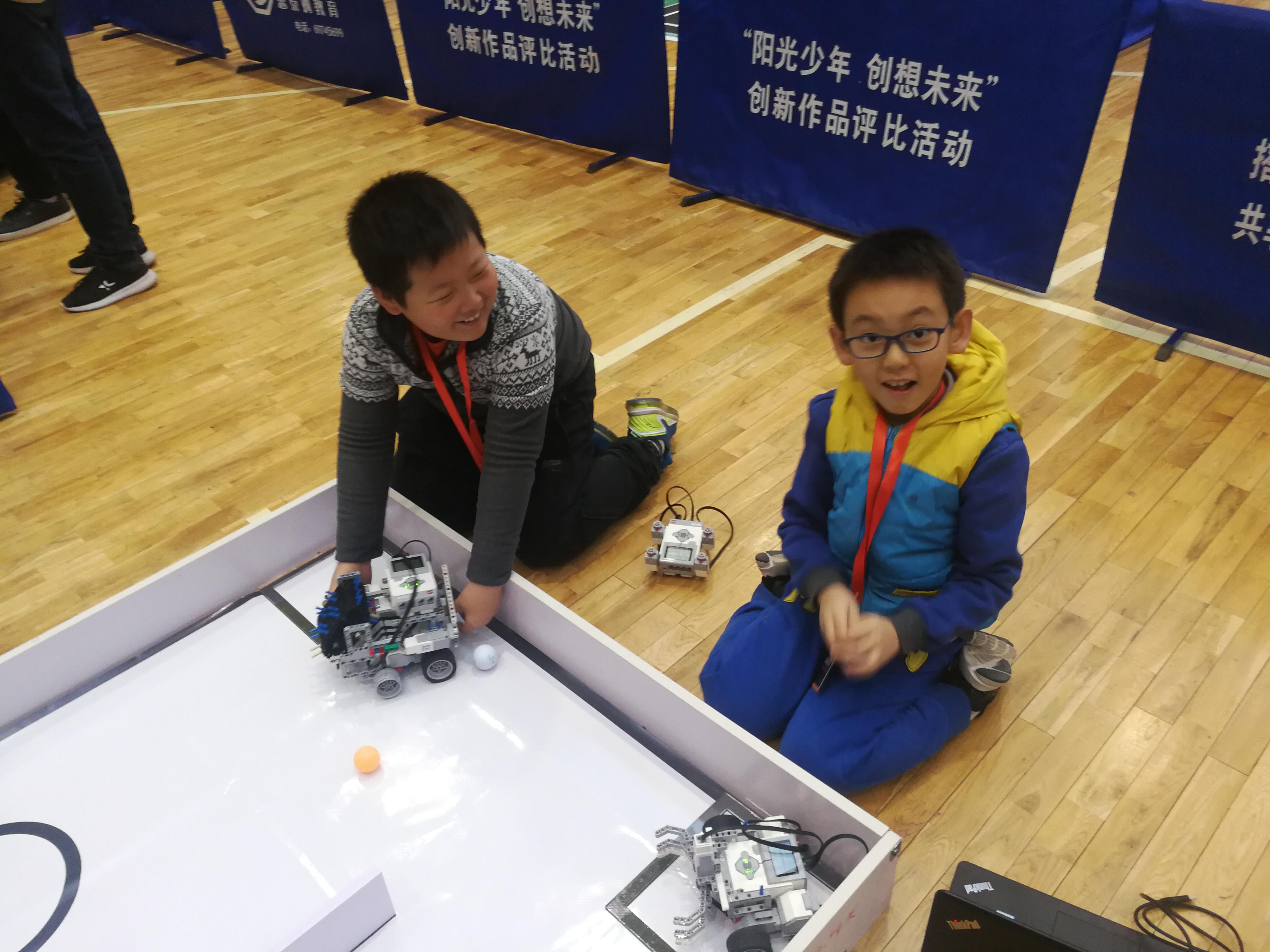 筑梦科技走进巩华学校