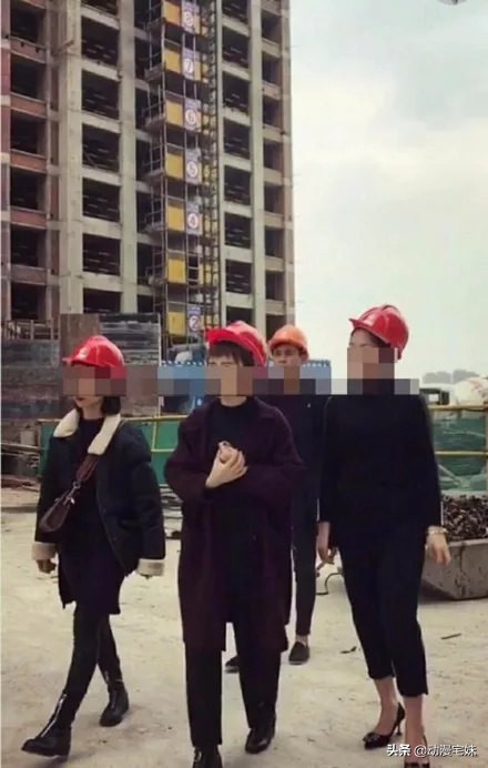 微商装逼搞笑视频,微商借豪车装逼出事故