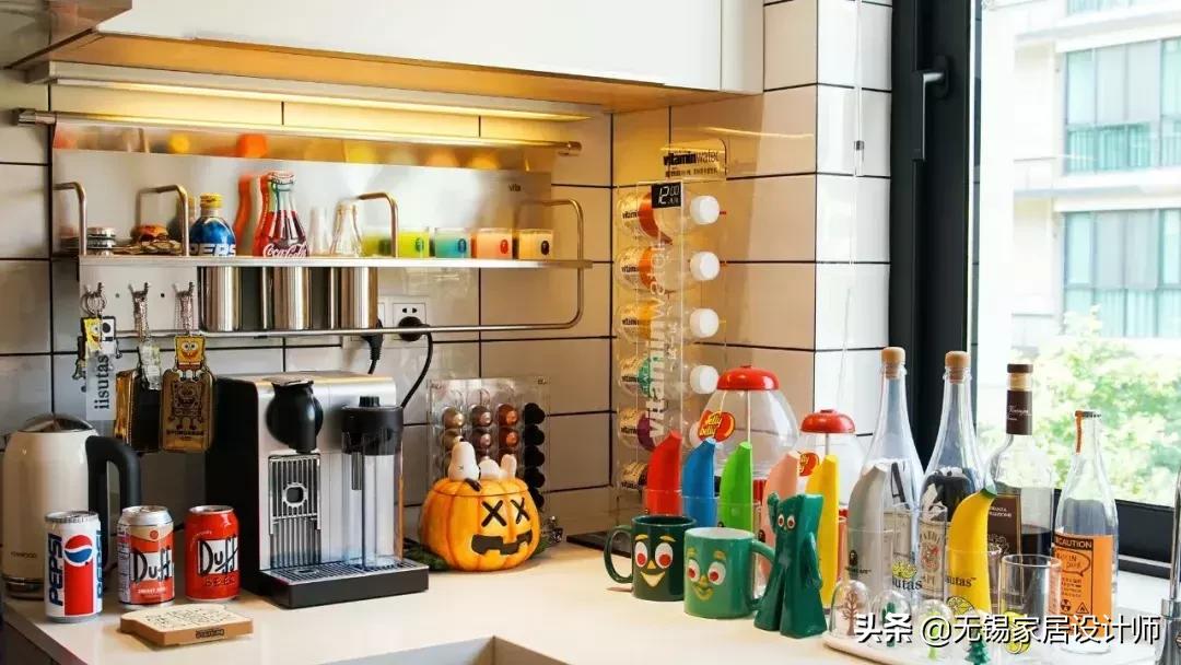 他在西湖边买200㎡豪宅，4年不住人，堆满的玩具总价超房子