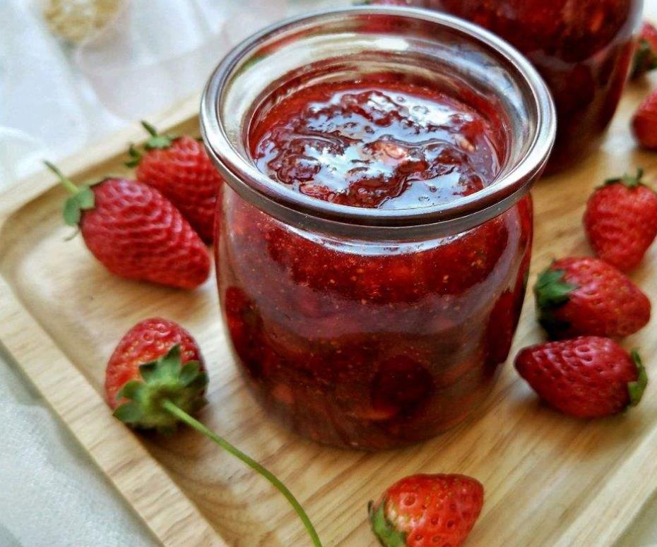 好吃又甜的草莓酱,买的草莓酱可以做什么
