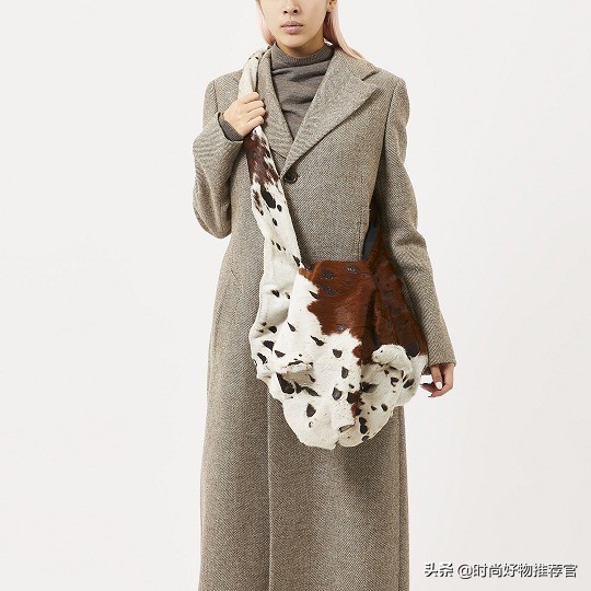 一周内爆款包包,单肩男包2019年冬季蔻驰