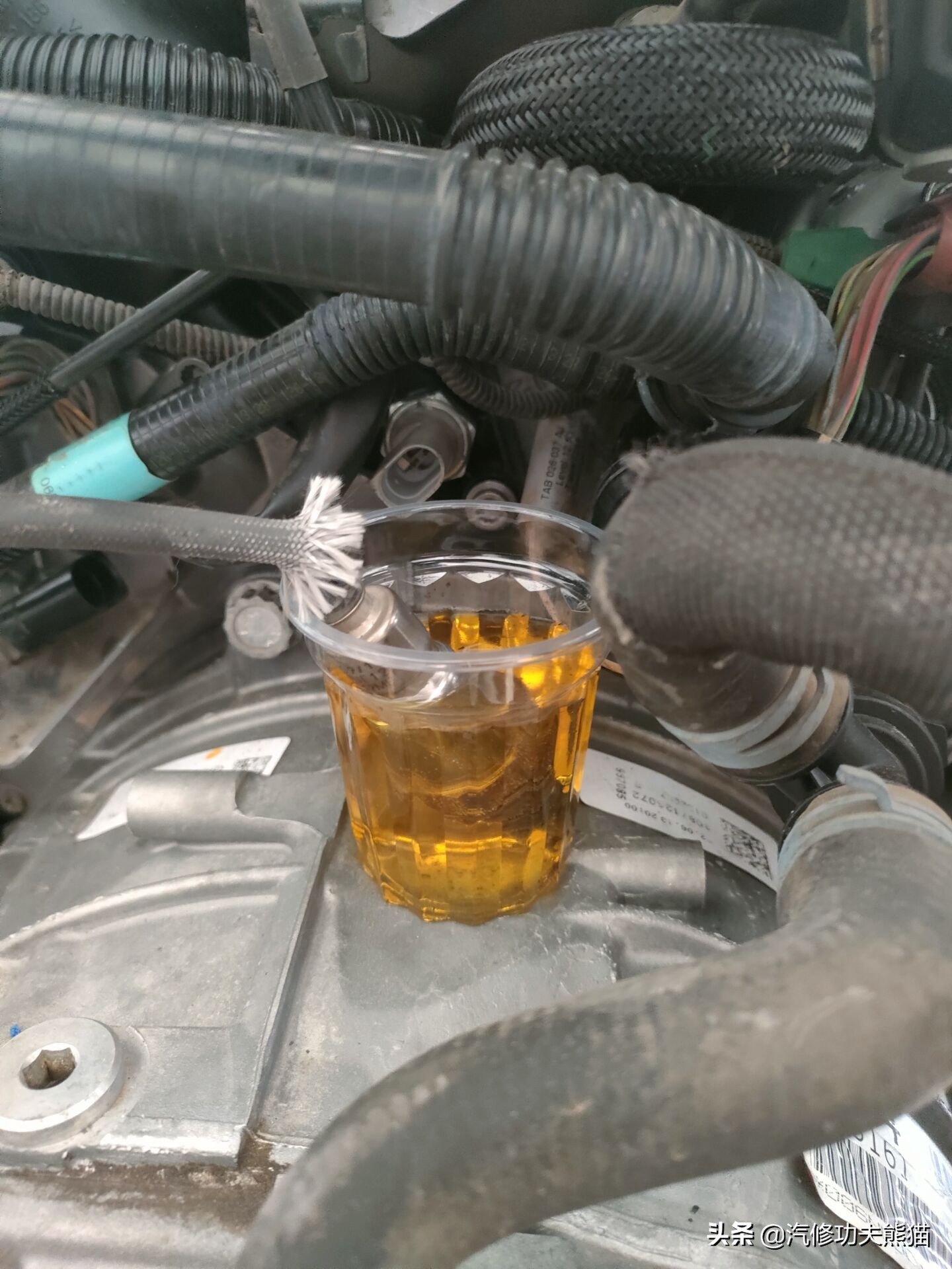 奥迪a8烧机油吗48v轻混,奥迪a8烧机油一千公里烧0.5正常吗