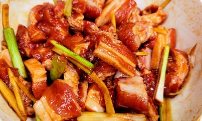 煮粽子的正确做法用冷水还是热水,怎么煮粽子粽子需要煮几分钟