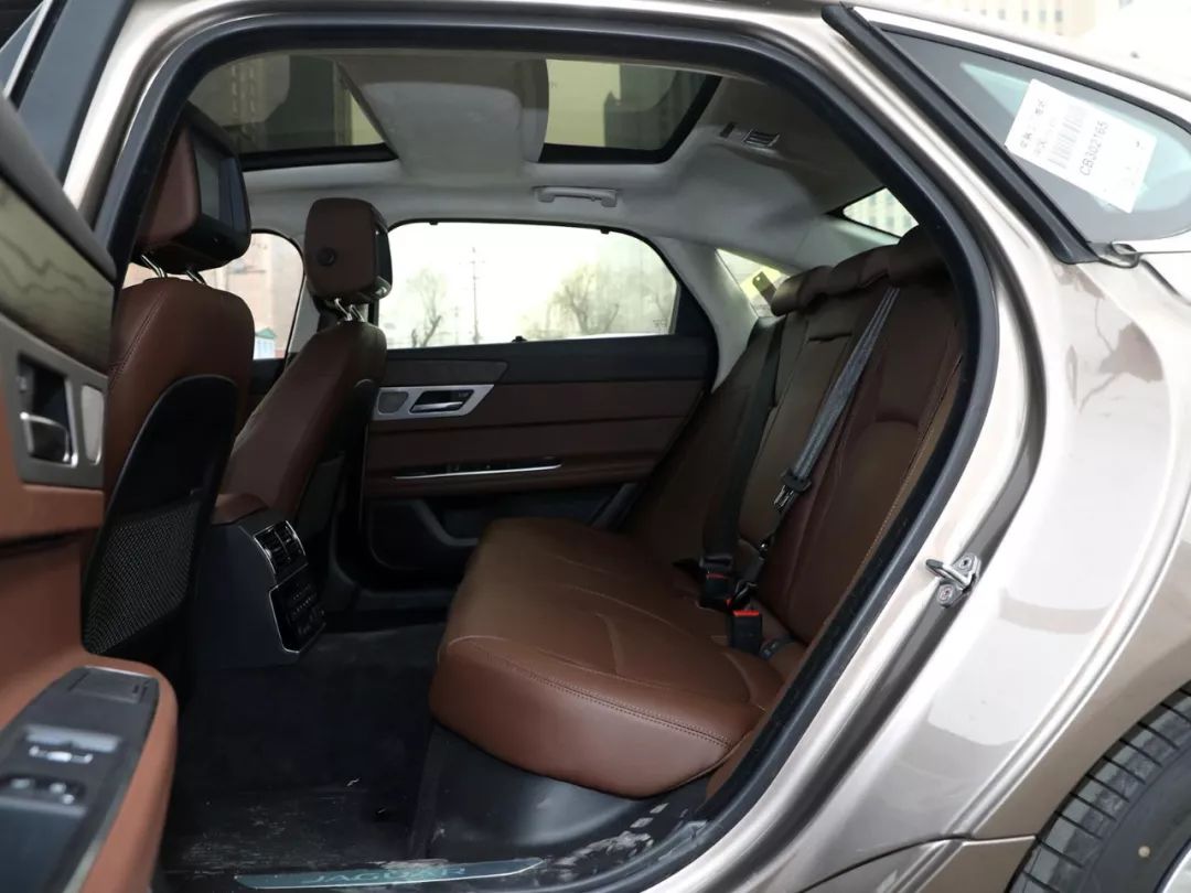 去年我们实测过的轿车里，这8台都有一个“第一”