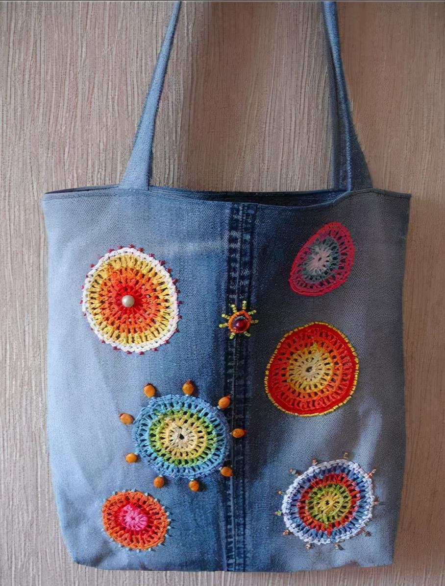 不穿的旧衣服怎么处理是最好的,不想要的旧衣服怎么变废为宝