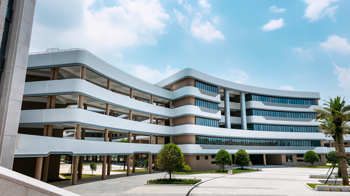 惠安亮亮中学属于什么性质的学校,惠安亮亮中学开学了吗