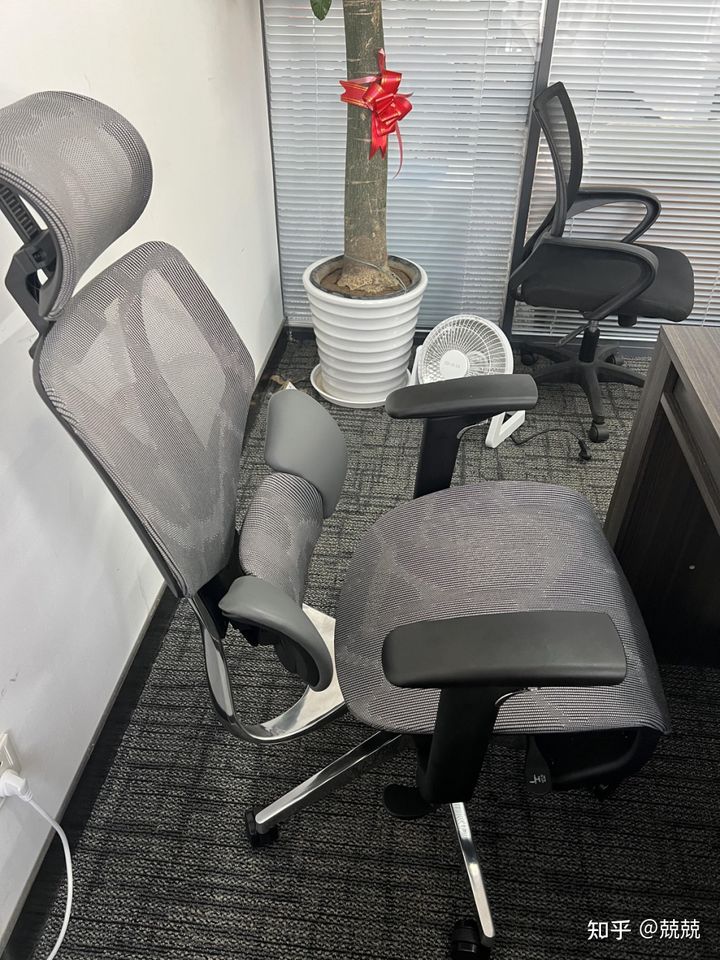 人体工学椅黑白调e3pro测评,黑白调P7人体工学椅