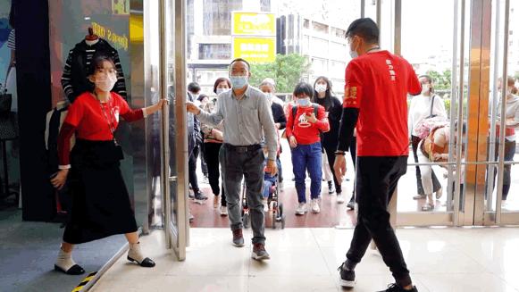 不是吧？深圳这个Mall，打起折来比双11还狠