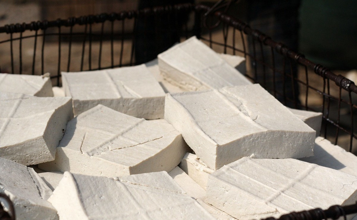 石膏豆腐的做法一斤黄豆多少石膏,一斤黄豆做豆腐要放多少石膏