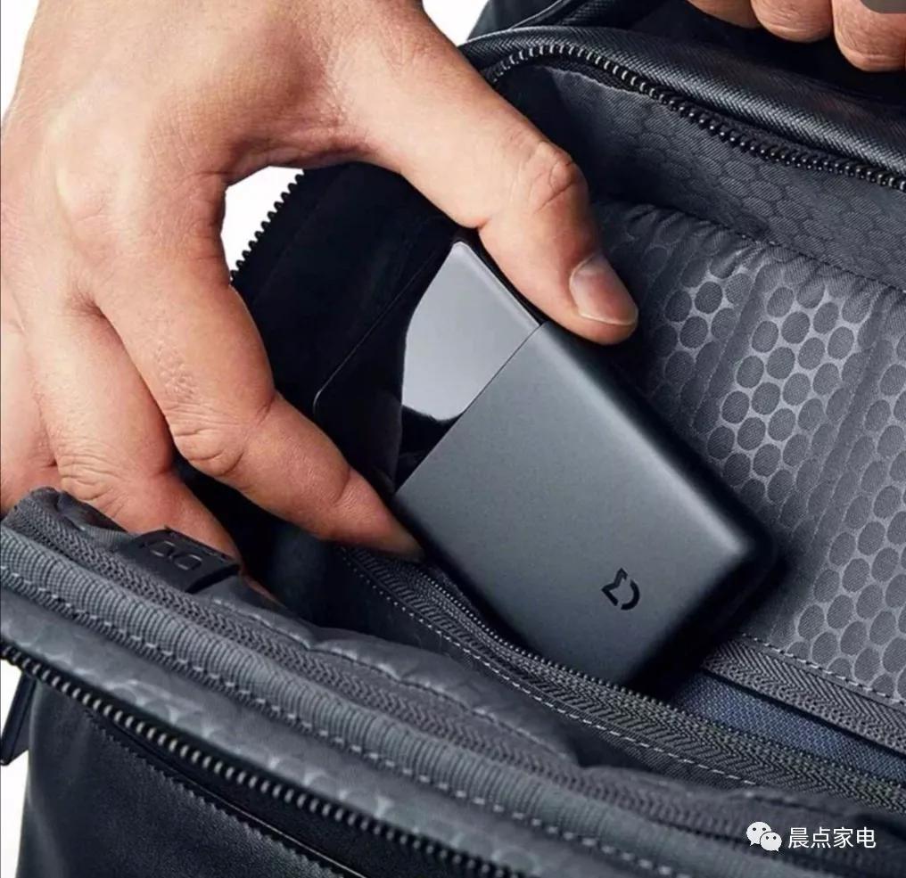 晨点家电|刮胡刀有适合剃刀有适合电动用显微镜看看胡渣就知道