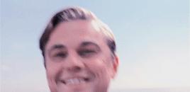 穿粉色就是娘娘腔？让小李子和猫王告诉你什么叫“油而不腻”