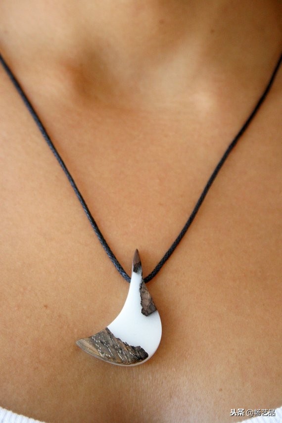 如何用水晶滴胶自制项链,手工滴胶项链教程