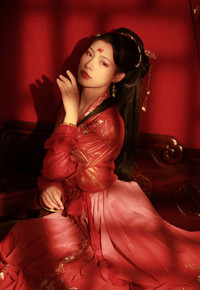 中式婚礼的礼节全过程,中国古代婚嫁礼仪的步骤