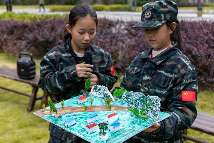 宜昌这个地方产美女，有一个大家都认识，现在还能让熊孩子涨知识
