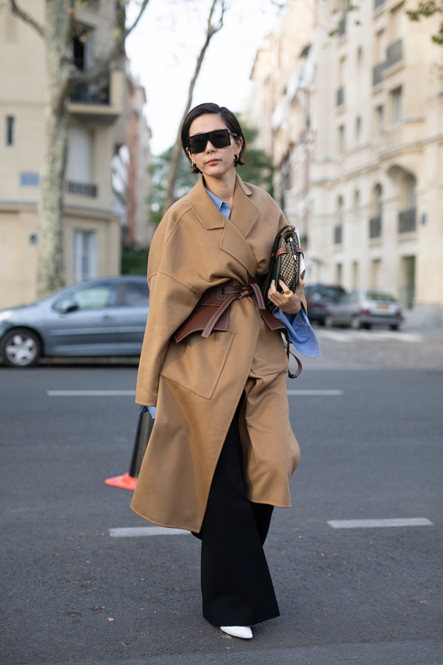 不穿臃肿棉服也能过冬，呢子大衣高级又时尚，穿上它气场拔高一节