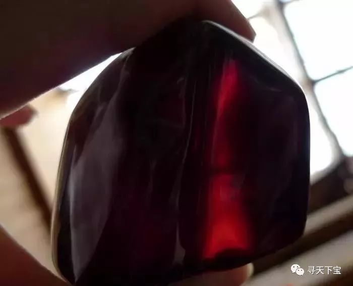 瑿珀琥珀最贵者,琥珀的新贵蓝珀