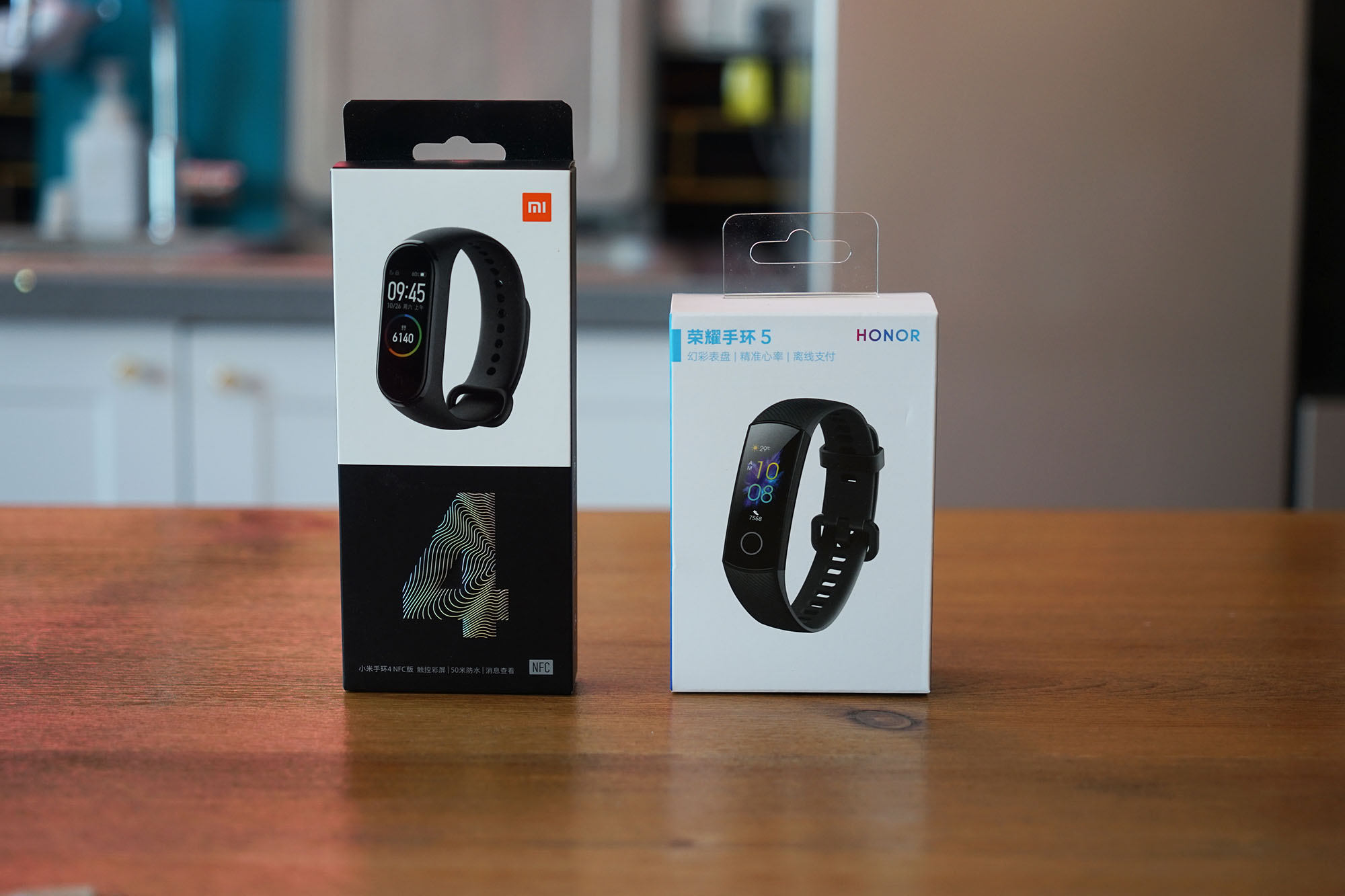 小米手环4和荣耀手环5对比视频,荣耀手环5和小米4手环有什么区别