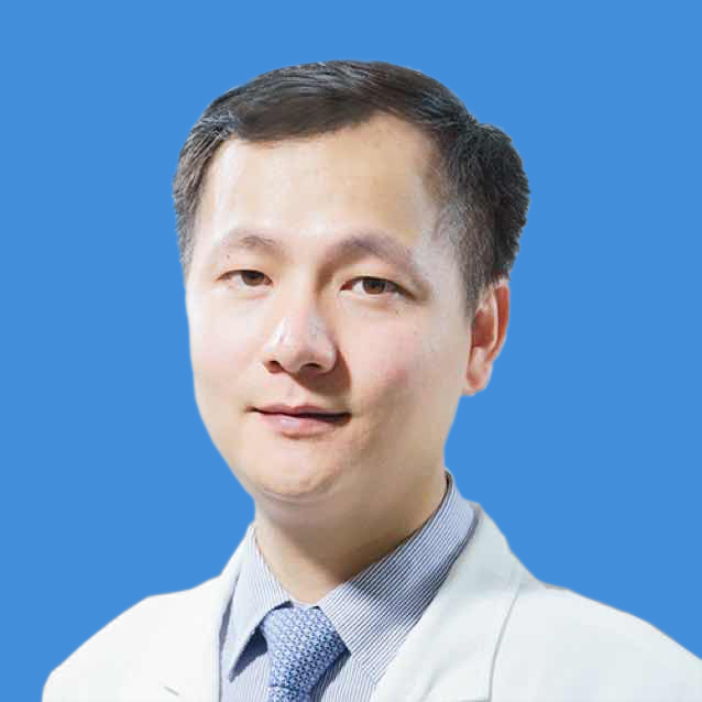 常年膝关节病治疗无果，骨科林医生分析下肢力线施以矫形鞋