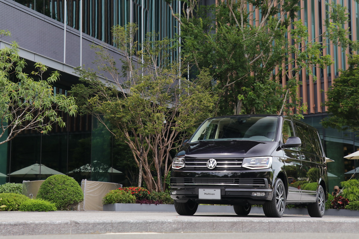 进口大众multivan精彩实拍展示,19年大众帕萨特混动试驾