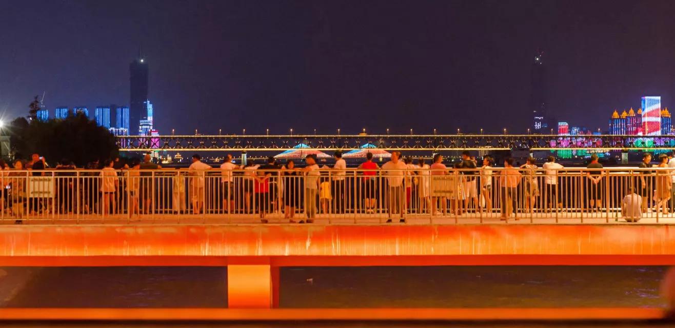 武汉汉江滩照片,武汉汉江滩在哪里