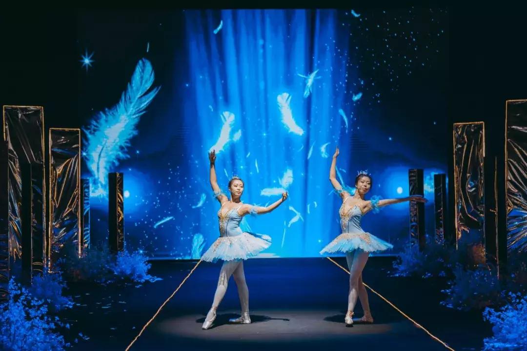 高定奢华婚纱秀,缎面婚纱大秀