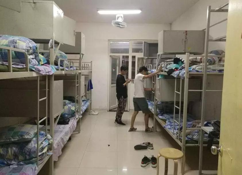 富士康电子厂打工的真实工资,富士康招聘普工一般工资多少