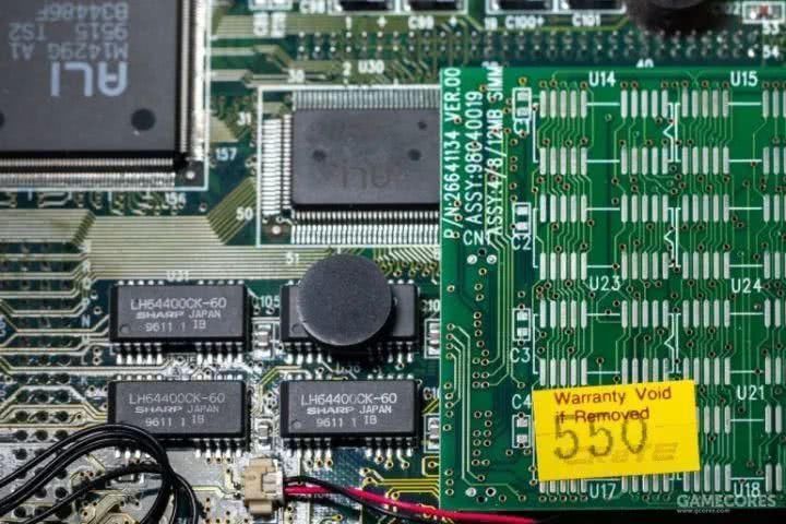 一百多块买个26年前的笔记本，我改了改，还能上网