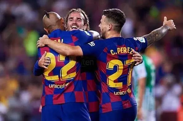 不管假期在哪嗨足球盛宴连连看