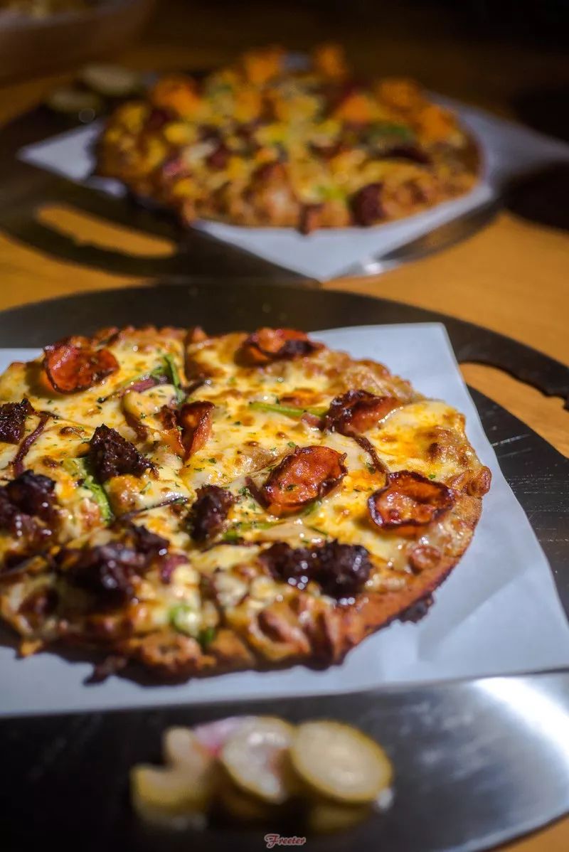 这是一家神奇Pizza小店，居然默默霸占着海口点评西餐榜TOP1