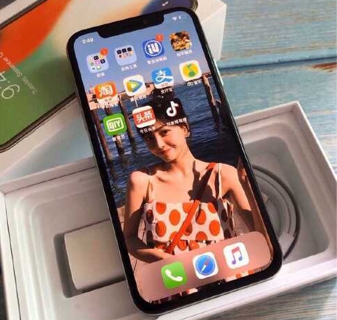 花100000块钱组装电脑,花500组装一台iphone13