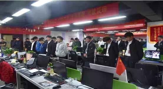 你以为你在上班其实你在坐牢,你以为你在打工其实你在兼职