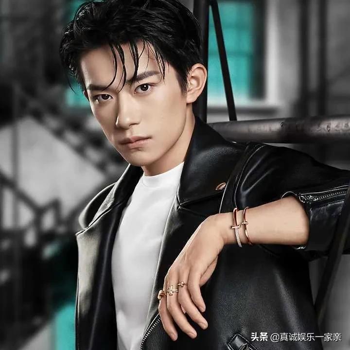 易烊千玺从南到北,易烊千玺从王俊凯前面走