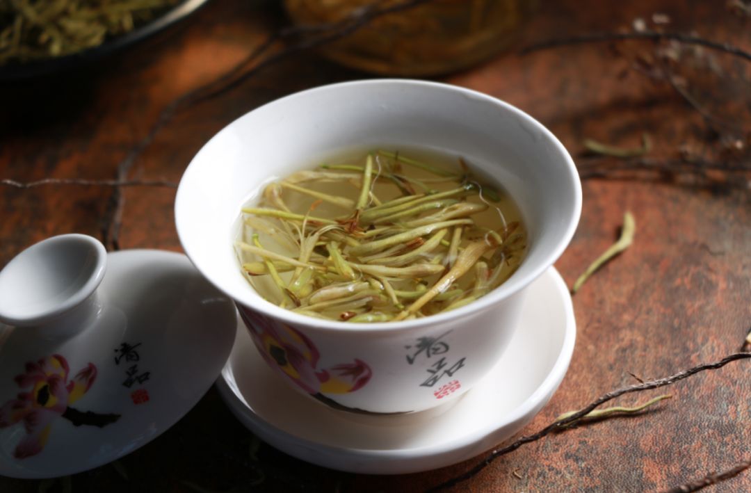 女生喝什么茶养皮肤最有效,茉莉花茶美白功效