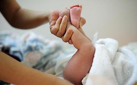 粘人的宝宝特别粘,最近特别粘人的宝宝