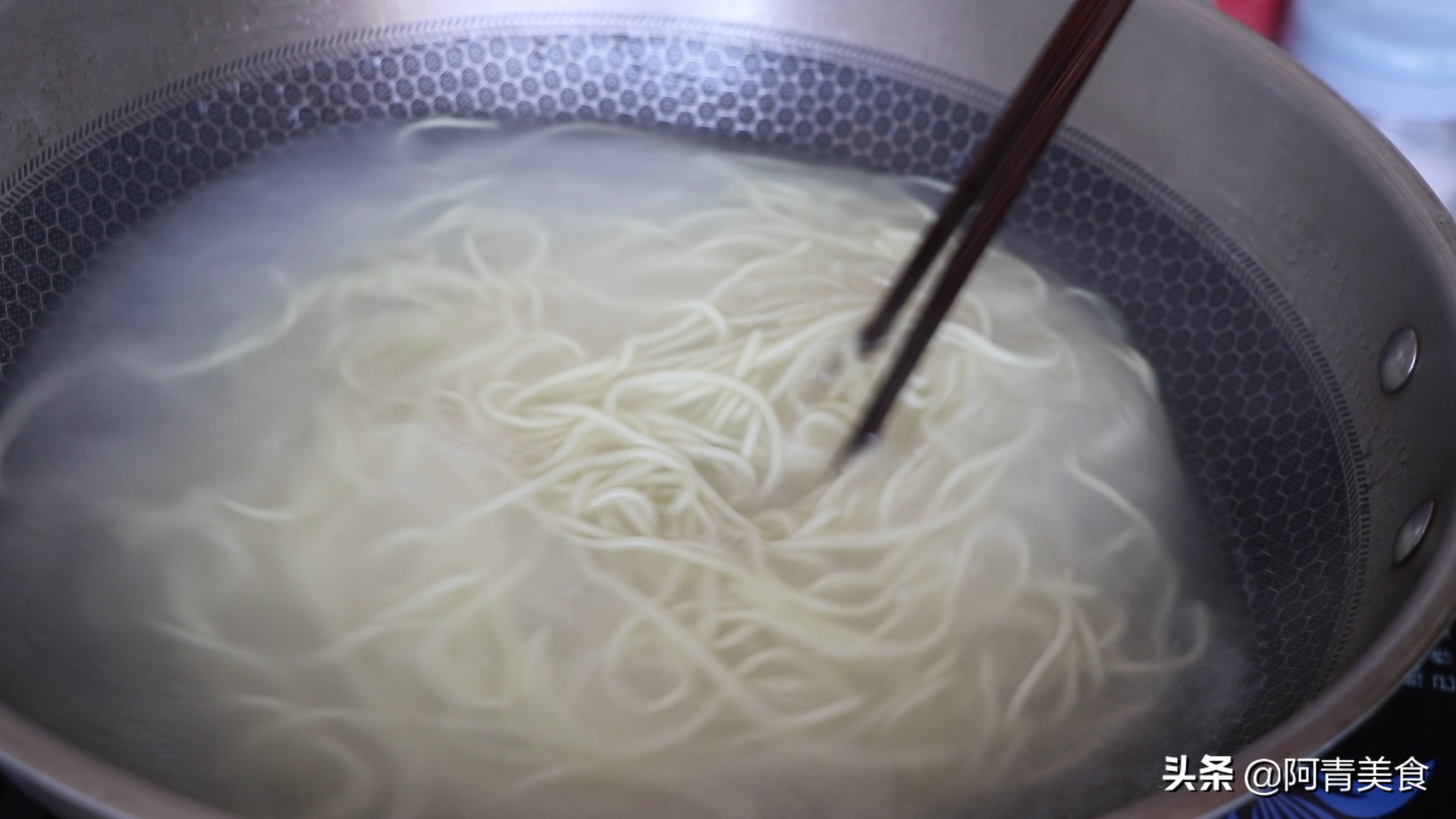 外面卖的热干面怎么做,热干面武汉正宗做法开店商用