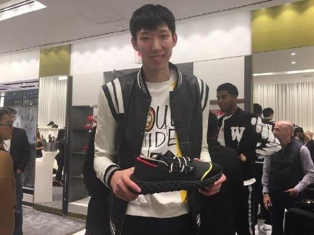 周琦回不回新疆打球去,周琦在火箭上不了场了吗