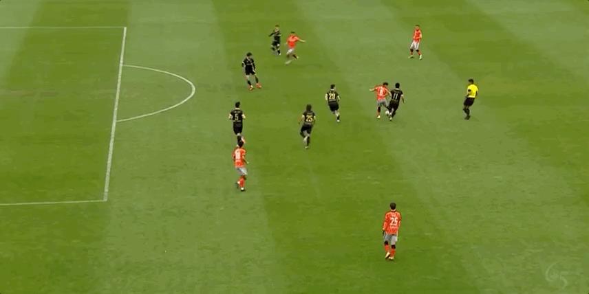 上海对战深圳足球比赛,足球深圳vs广州队26轮