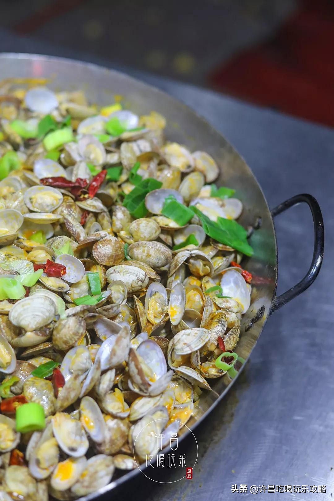 许昌学院南门好停车吗,许昌学院南门附近美食